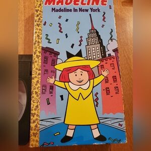 Madeline In New York VHS Tape 1999 Told by Christopher Plummer Kids Cartoon Show